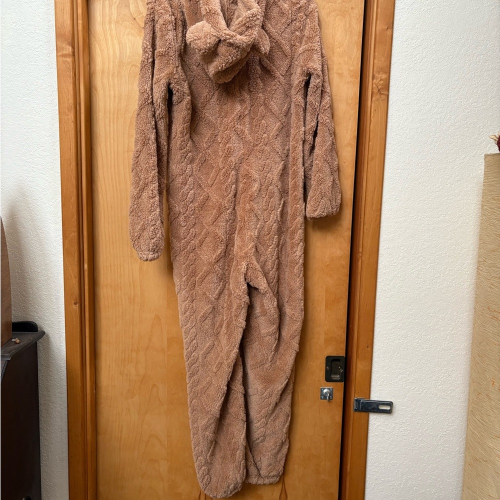 Tan soft onesie - Picture 9 of 9